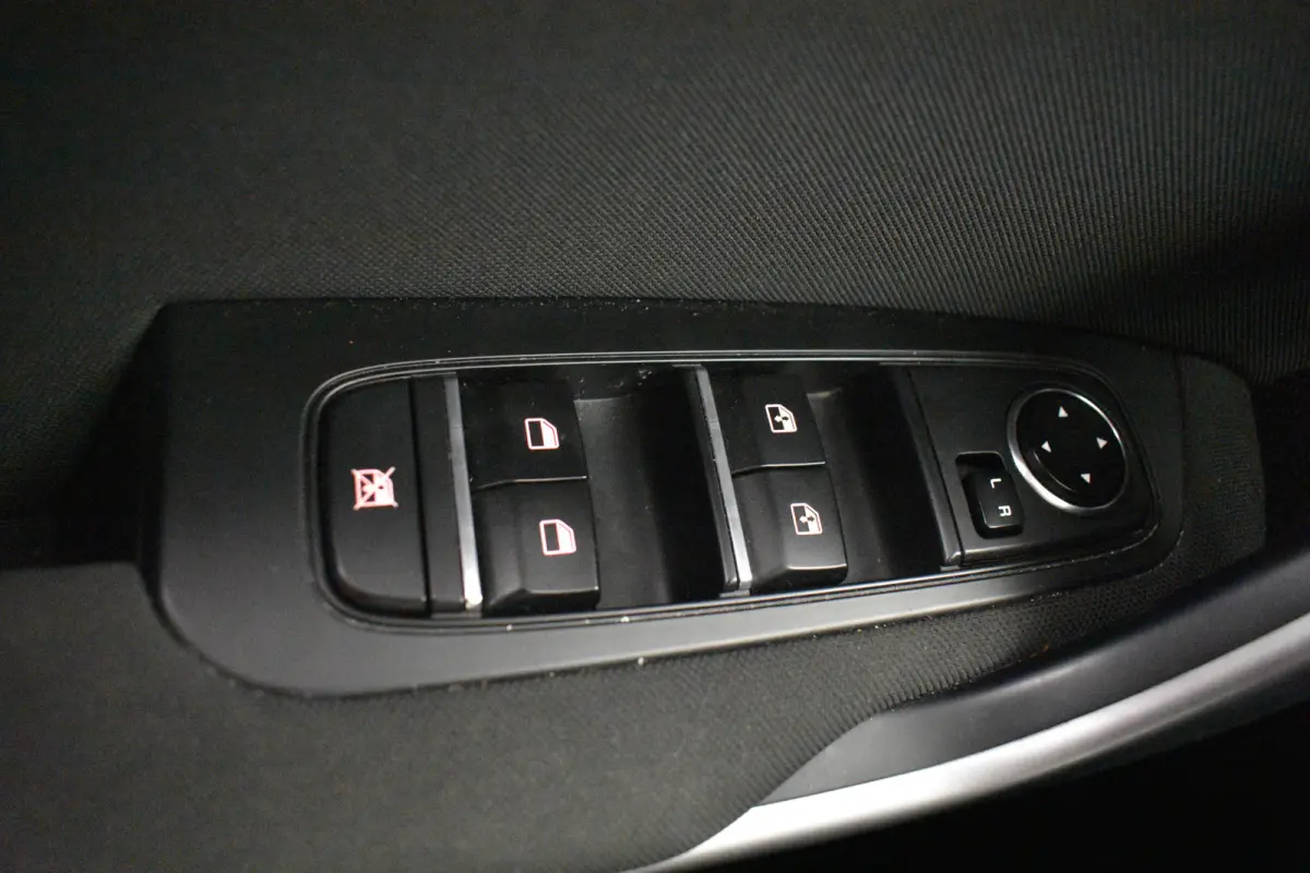 1.0 T-GDi ComfortLine | Camera | CarplayNavi | Stoel\stuur verwarming |