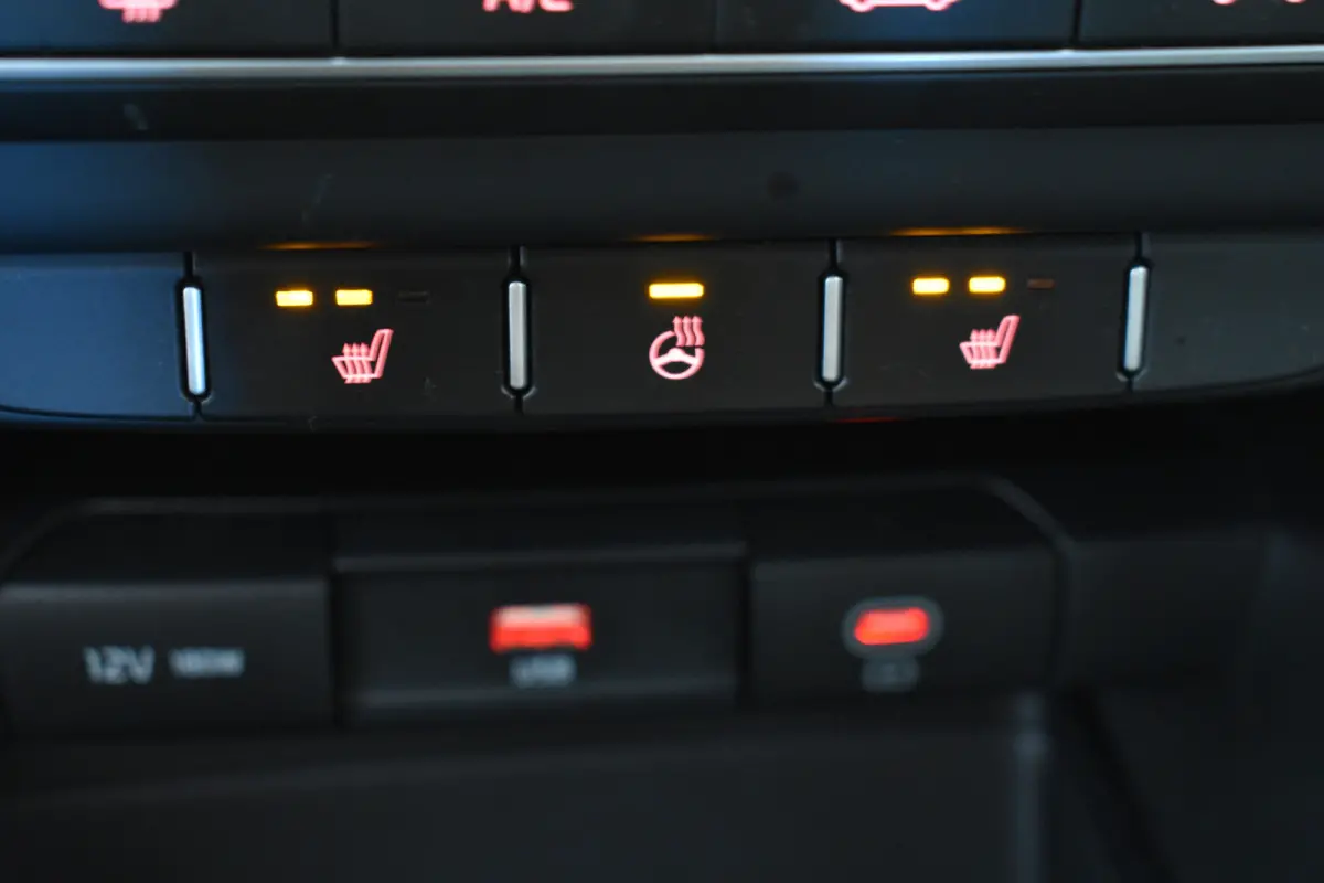 1.0 T-GDi ComfortLine | Camera | CarplayNavi | Stoel\stuur verwarming |