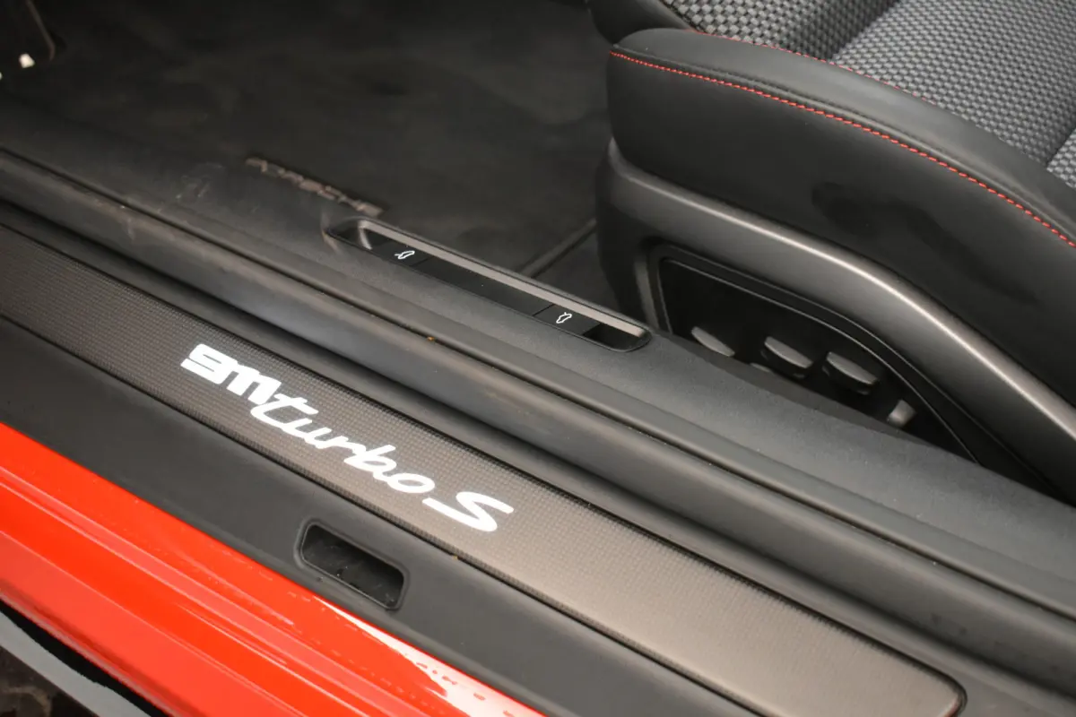 3.8 Turbo S Aerokit Carbon Nose lift 360º Camera PPF Sport Uitlaat