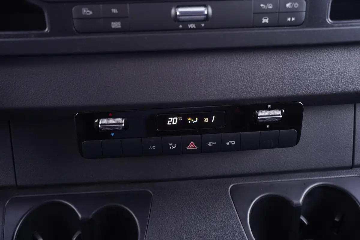 315 CDI 150 pk Bakwagen Aut. L2 met Deuren Airco Camera, Dakspoiler, Apple Carplay, Opstap achter, 2-Zits