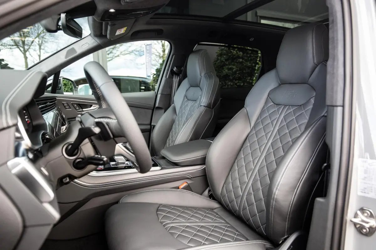 SQ7 4.0 TFSI 507pk 7p Nardo Grey, Keramisch, B&O Advanced, Full-options