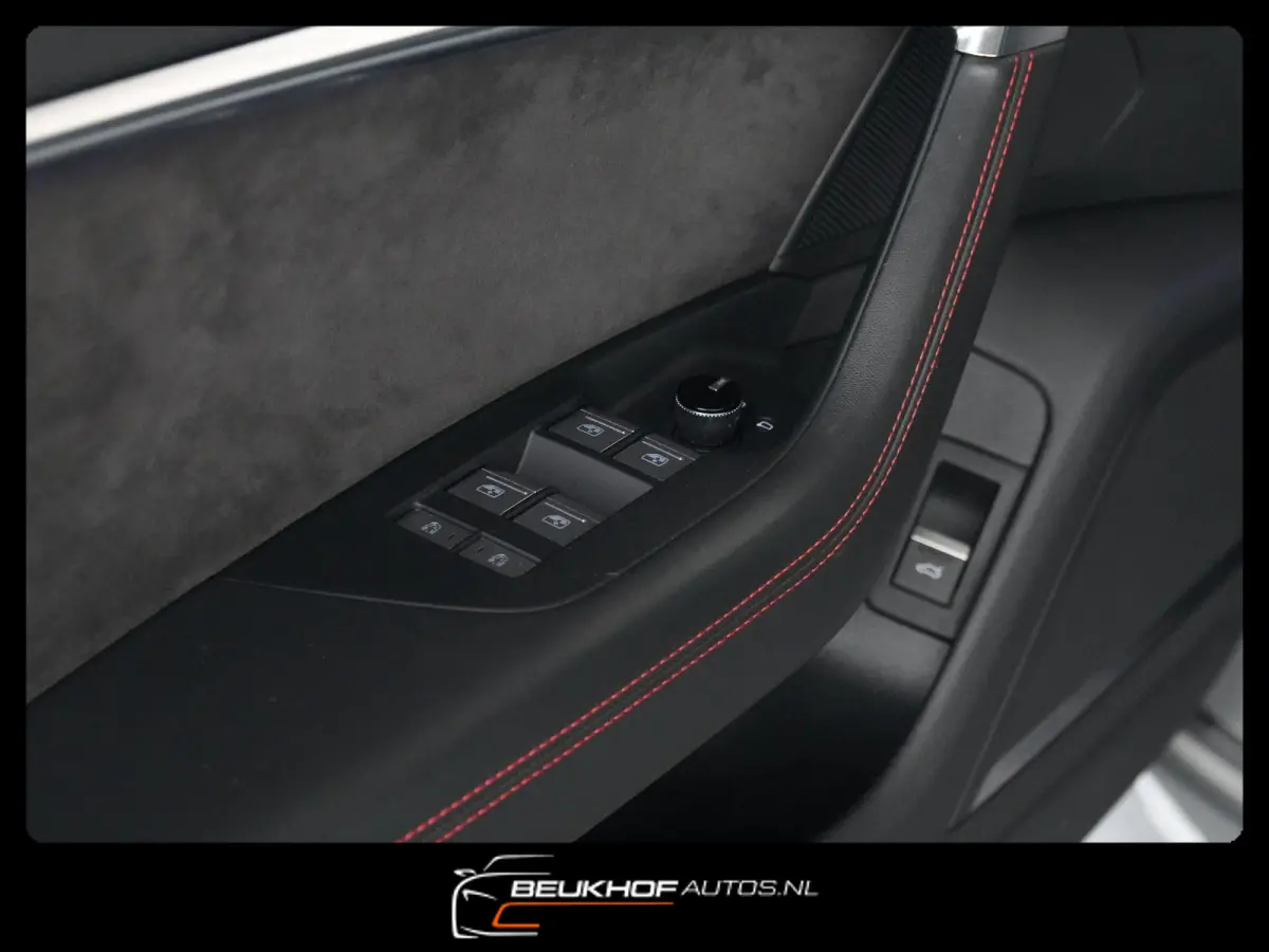 4.0 TFSI Akrapovic Pano Trekhaak Ceramic 740Pk!!