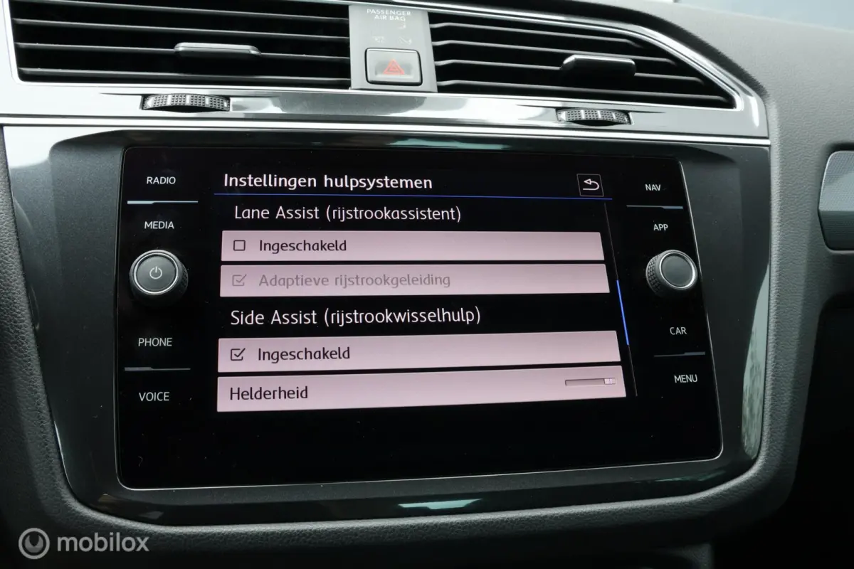 1.4 TSI R-Line | Pano | Leer |Trekhaak I Camera | HUD