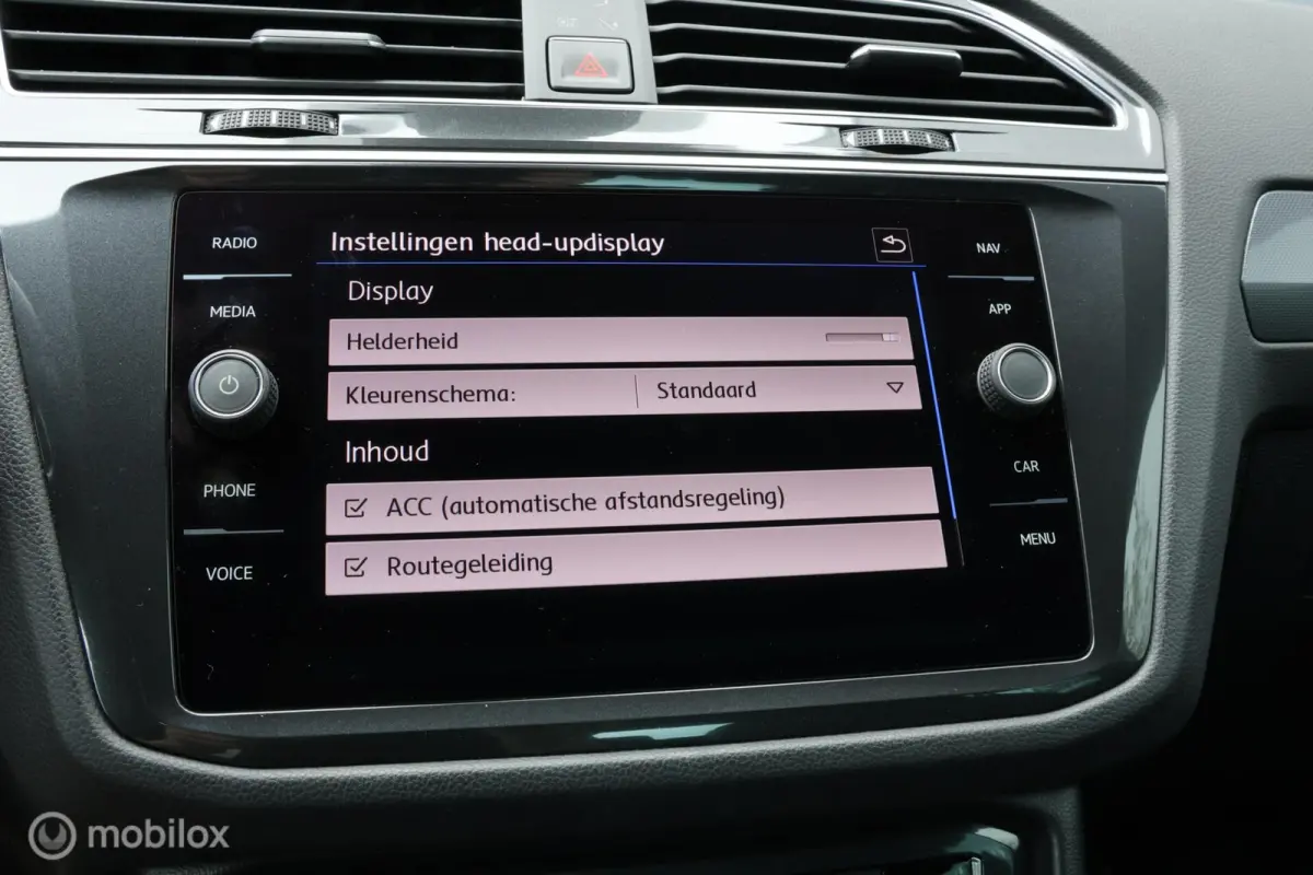 1.4 TSI R-Line | Pano | Leer |Trekhaak I Camera | HUD