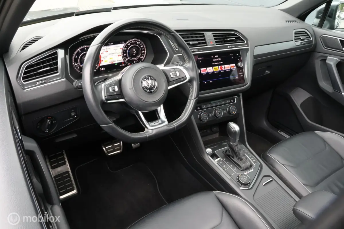 1.4 TSI R-Line | Pano | Leer |Trekhaak I Camera | HUD