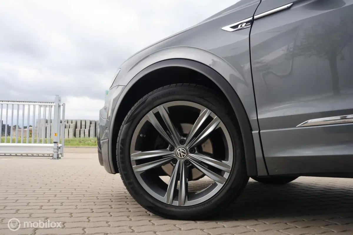 1.4 TSI R-Line | Pano | Leer |Trekhaak I Camera | HUD