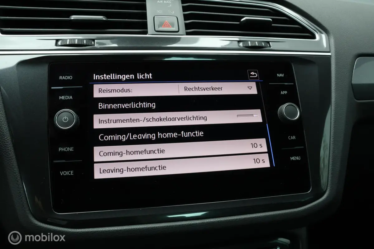 1.4 TSI R-Line | Pano | Leer |Trekhaak I Camera | HUD