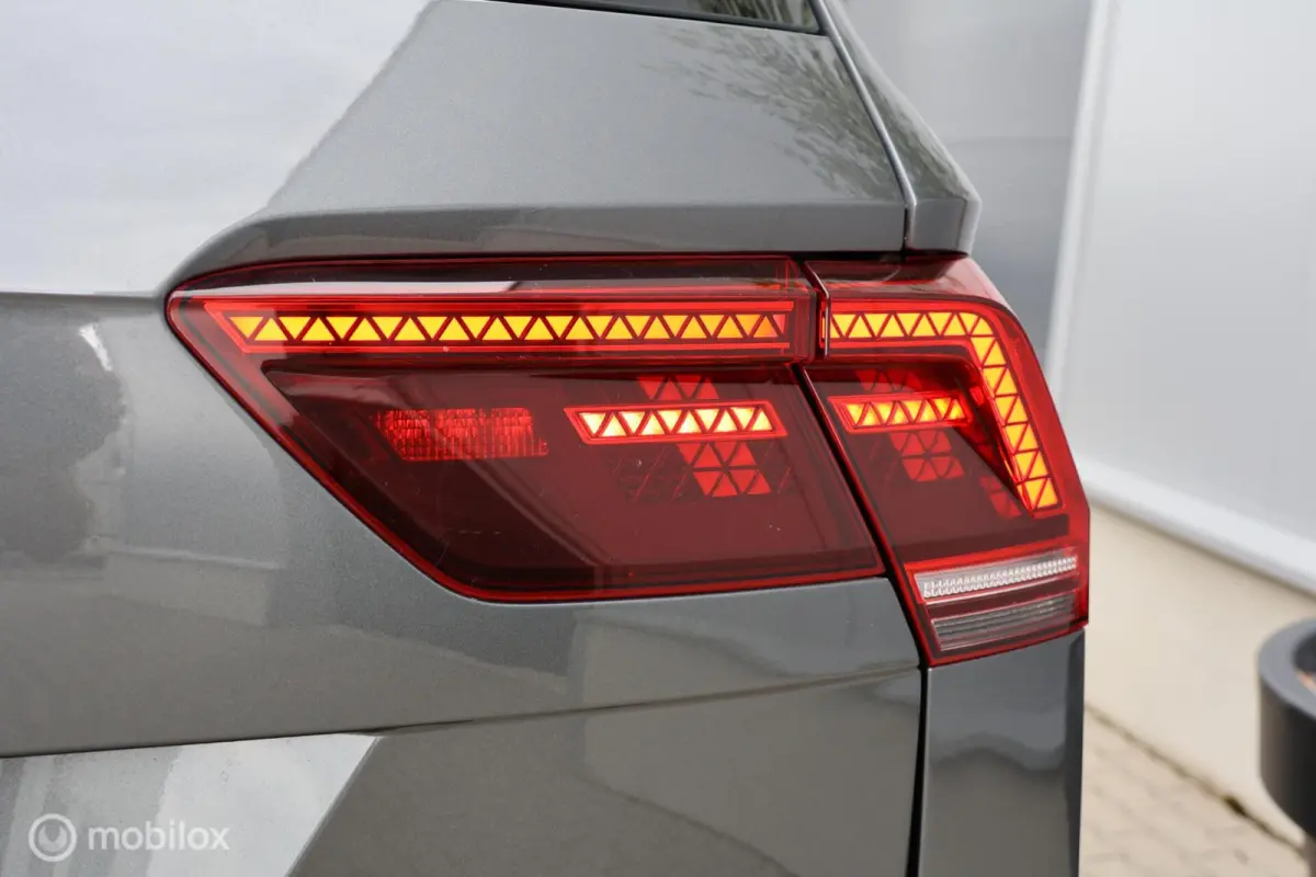 1.4 TSI R-Line | Pano | Leer |Trekhaak I Camera | HUD