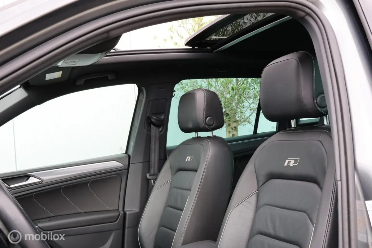 1.4 TSI R-Line | Pano | Leer |Trekhaak I Camera | HUD