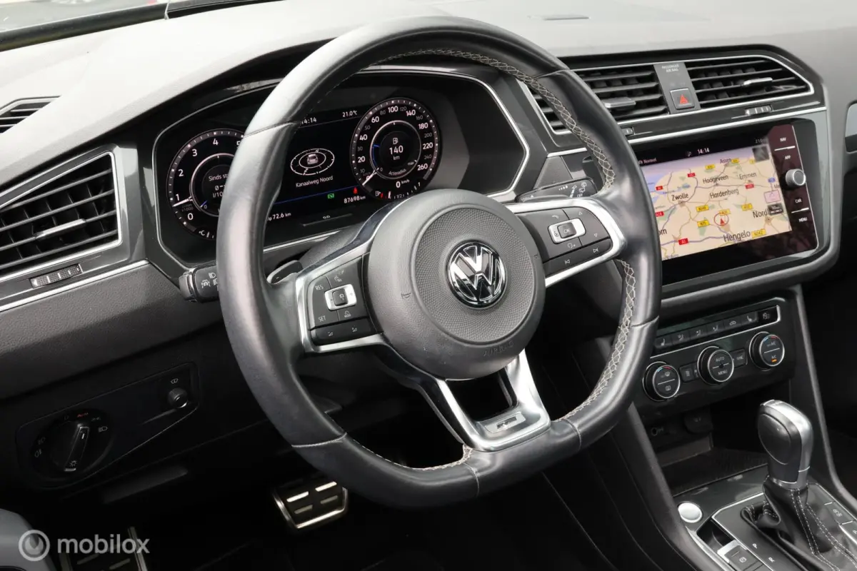 1.4 TSI R-Line | Pano | Leer |Trekhaak I Camera | HUD