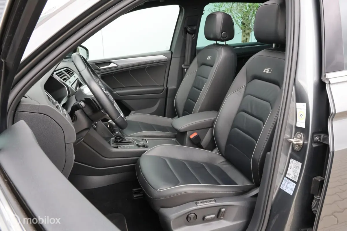 1.4 TSI R-Line | Pano | Leer |Trekhaak I Camera | HUD