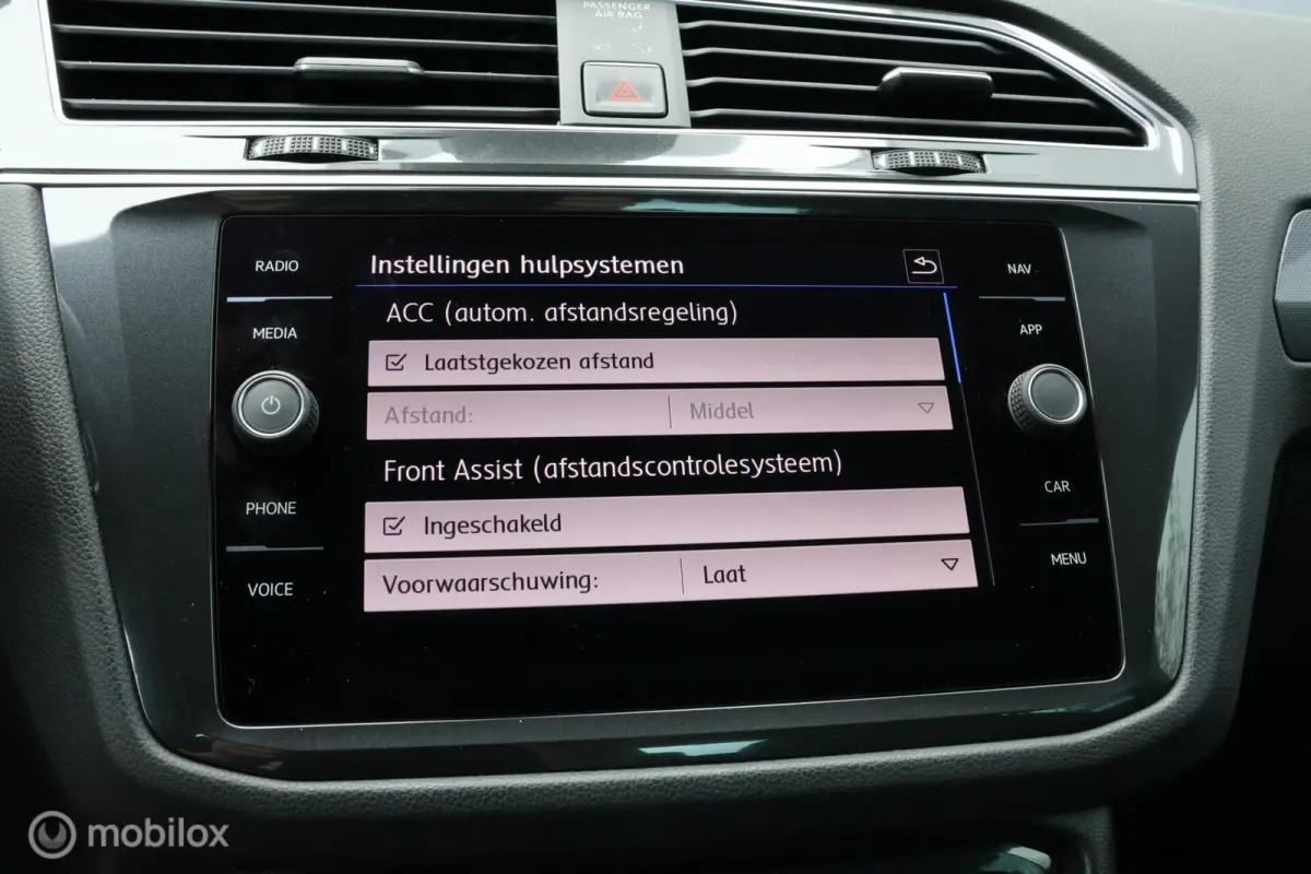 1.4 TSI R-Line | Pano | Leer |Trekhaak I Camera | HUD