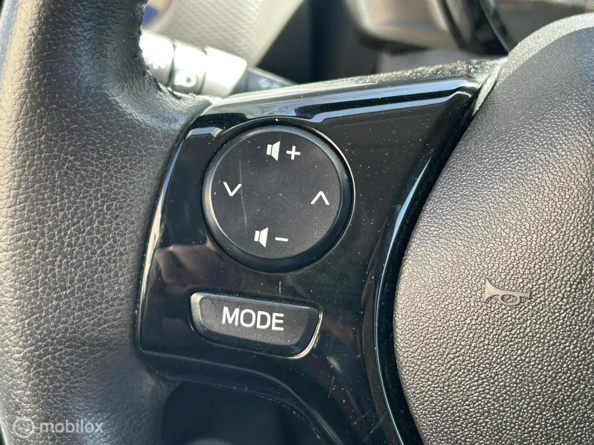 1.0 e-VTi Style Airco / LED / Privacy glass / Carplay / 53.319 km!!