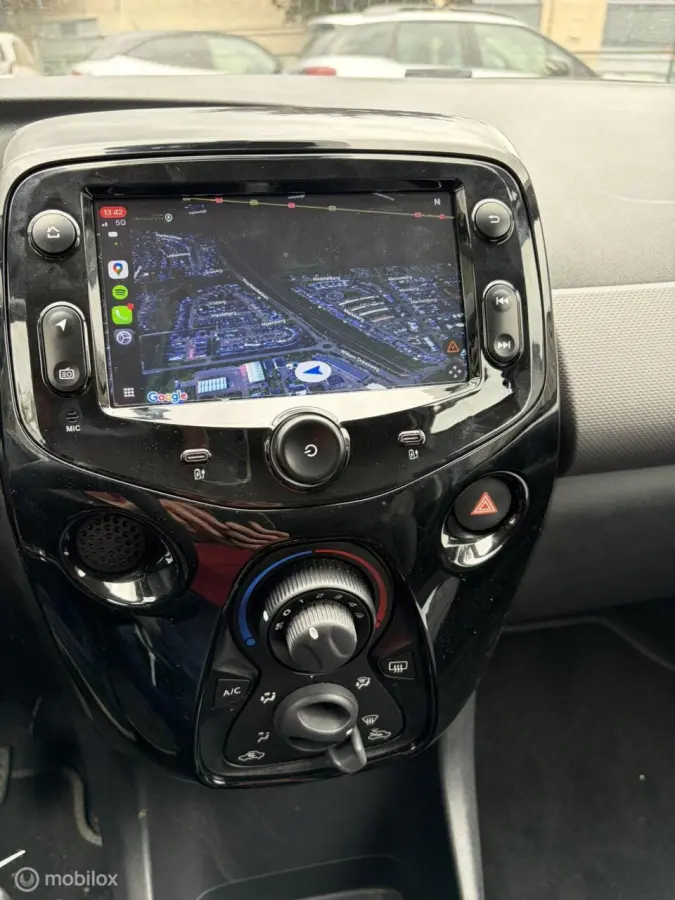 1.0 e-VTi Style Airco / LED / Privacy glass / Carplay / 53.319 km!!