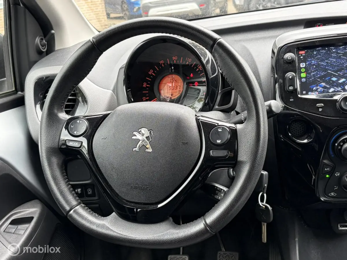 1.0 e-VTi Style Airco / LED / Privacy glass / Carplay / 53.319 km!!