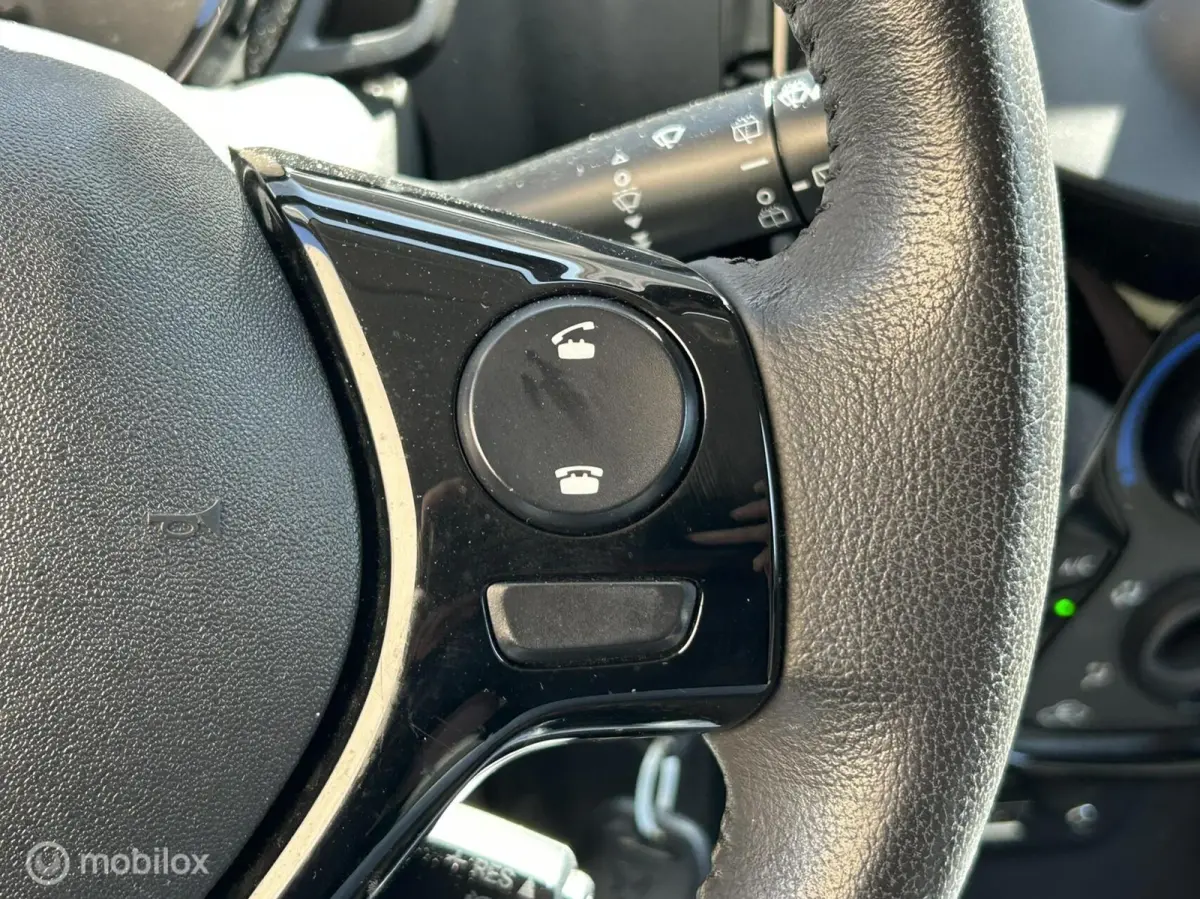 1.0 e-VTi Style Airco / LED / Privacy glass / Carplay / 53.319 km!!