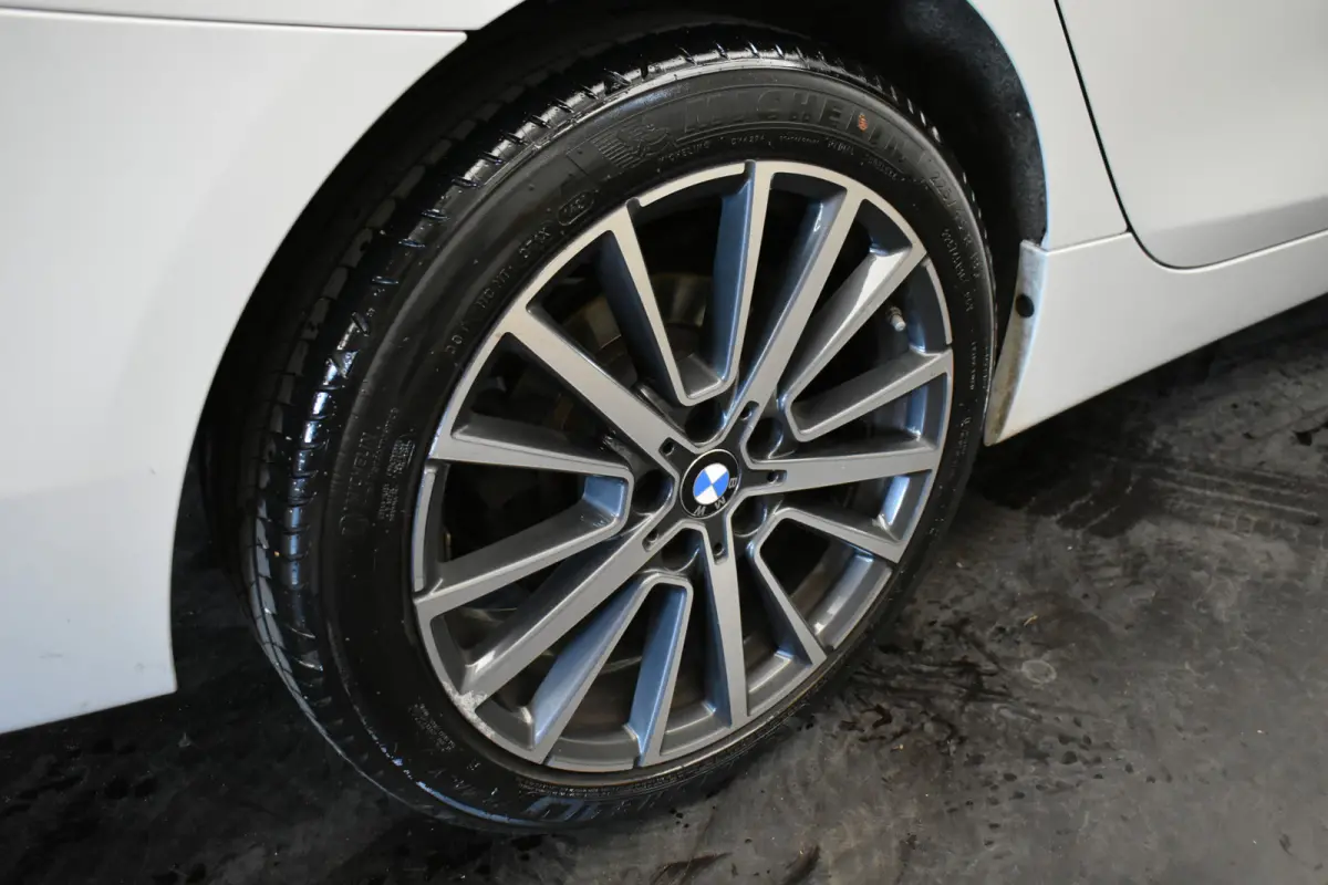 220 7P M-Sport 192 PK Paremoer lak Trekhaak Executive