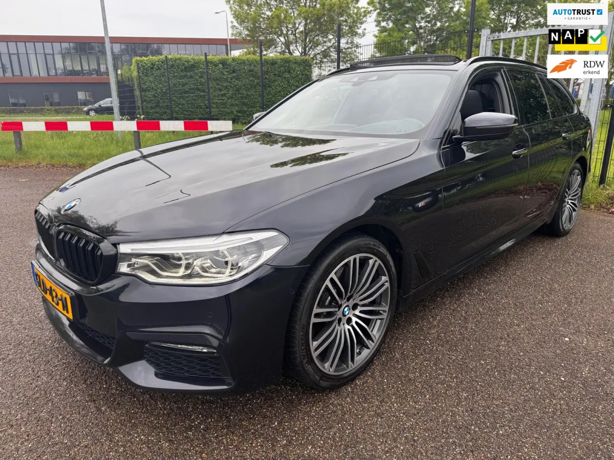 540i xDrive High Exe M-Sport Panodak Trekhaak Dealeronderh