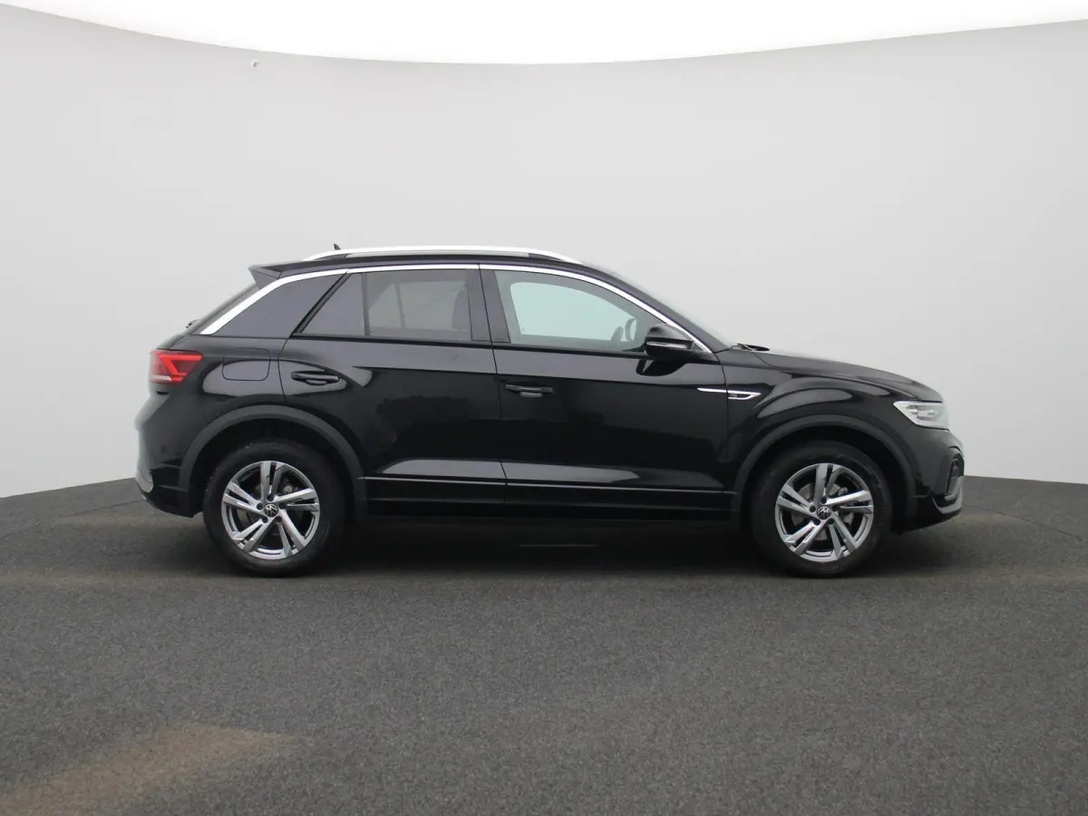 1.5 TSI R-Line Edition | Automaat | Navigatie | Draadloze Apple Carplay | Adaptieve cruise control | Travel Assist | Parkeersensoren | Achteruitrij Camera | Climate control | Stoelverwarming