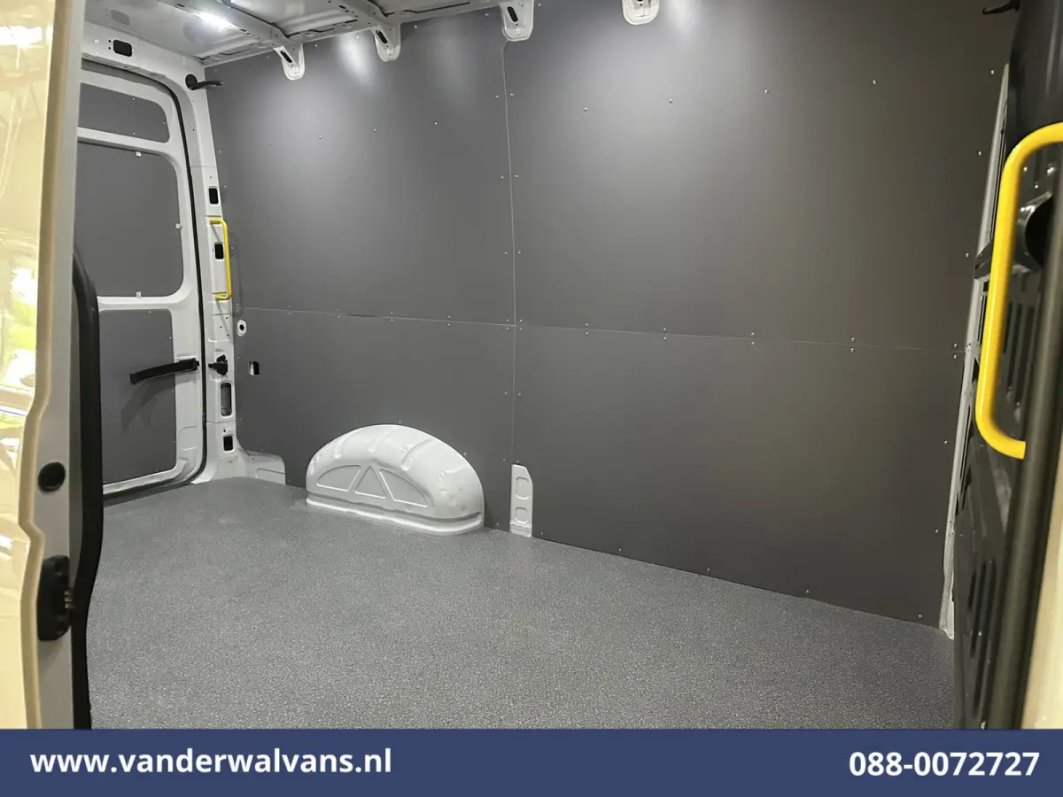 2.0 TDI 140pk L3H3 L2H2 Euro6 Airco | Camera | Apple carplay | Android auto bijrijdersbank, 3000kg trekvermogen