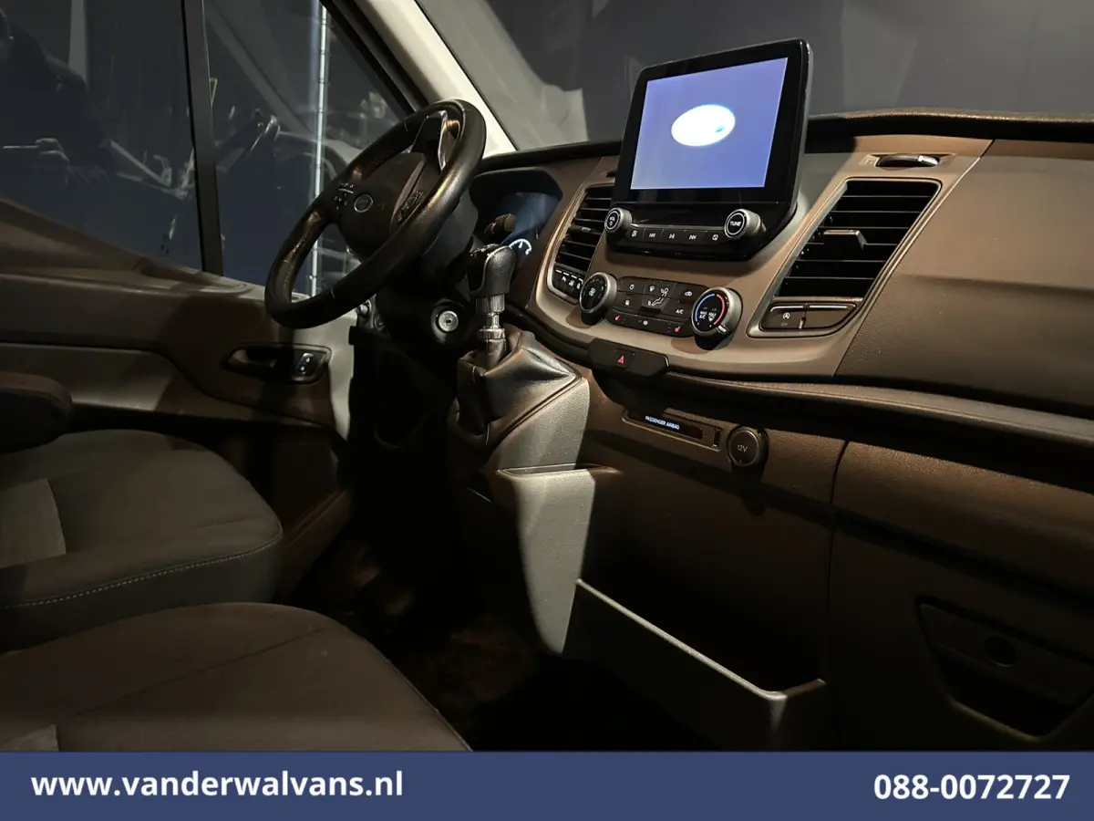 2.0 TDCI 131pk L3H2 Euro6 Airco | Camera | Navigatie | Apple Carplay | Stoelverwarming Cruisecontrol, Android auto, Verwarmde voorruit, Parkeersensoren, Bijrijdersbank, 2500kg trekvermogen