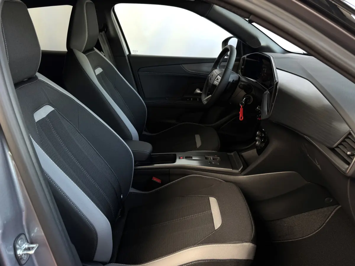 1.2 TURBO 130PK ✅ NW PRIJS € 39.717.-✅ GS LINE / BLACK PACK 360.CAM CARPLAY STOEL/STUUR VERW CAMERA ✅ Top Auto's Wijchen , al 30 Jaar Opel , Verkoop van Benzine / Hybrid  / PHEV ✅