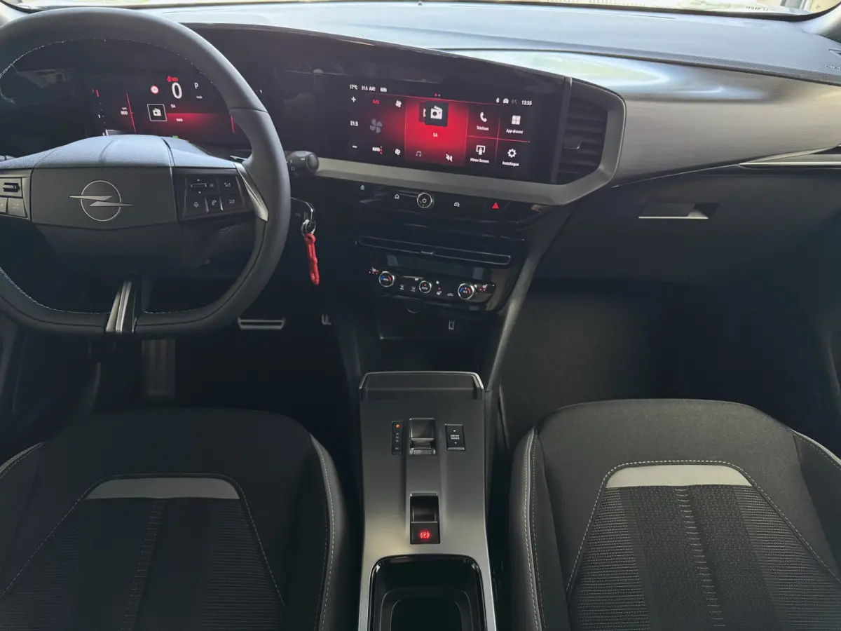 1.2 TURBO 130PK ✅ NW PRIJS € 39.717.-✅ GS LINE / BLACK PACK 360.CAM CARPLAY STOEL/STUUR VERW CAMERA ✅ Top Auto's Wijchen , al 30 Jaar Opel , Verkoop van Benzine / Hybrid  / PHEV ✅