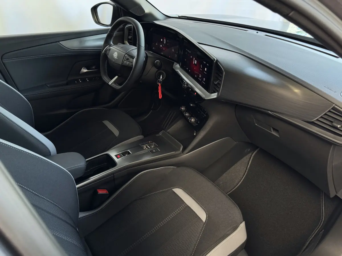 1.2 TURBO 130PK ✅ NW PRIJS € 39.717.-✅ GS LINE / BLACK PACK 360.CAM CARPLAY STOEL/STUUR VERW CAMERA ✅ Top Auto's Wijchen , al 30 Jaar Opel , Verkoop van Benzine / Hybrid  / PHEV ✅