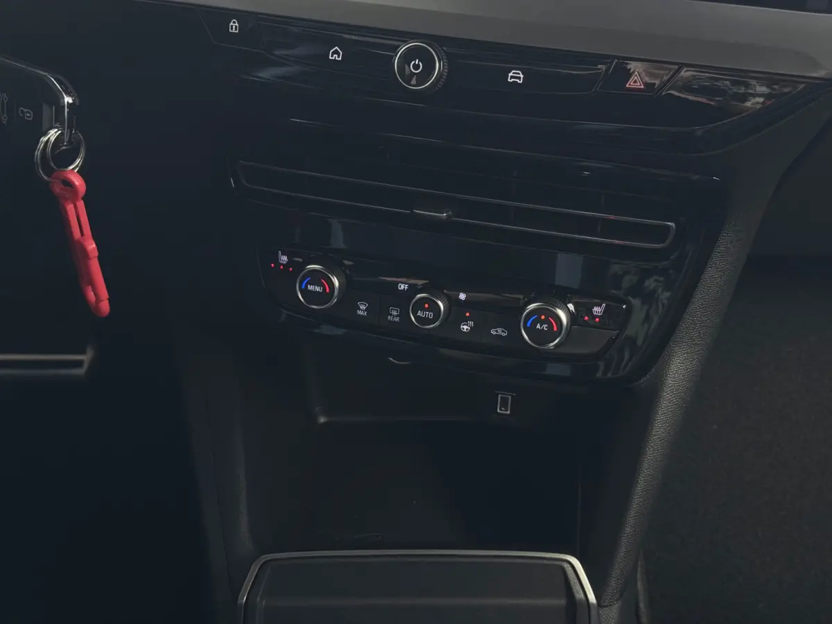 1.2 TURBO 130PK ✅ NW PRIJS € 39.717.-✅ GS LINE / BLACK PACK 360.CAM CARPLAY STOEL/STUUR VERW CAMERA ✅ Top Auto's Wijchen , al 30 Jaar Opel , Verkoop van Benzine / Hybrid  / PHEV ✅