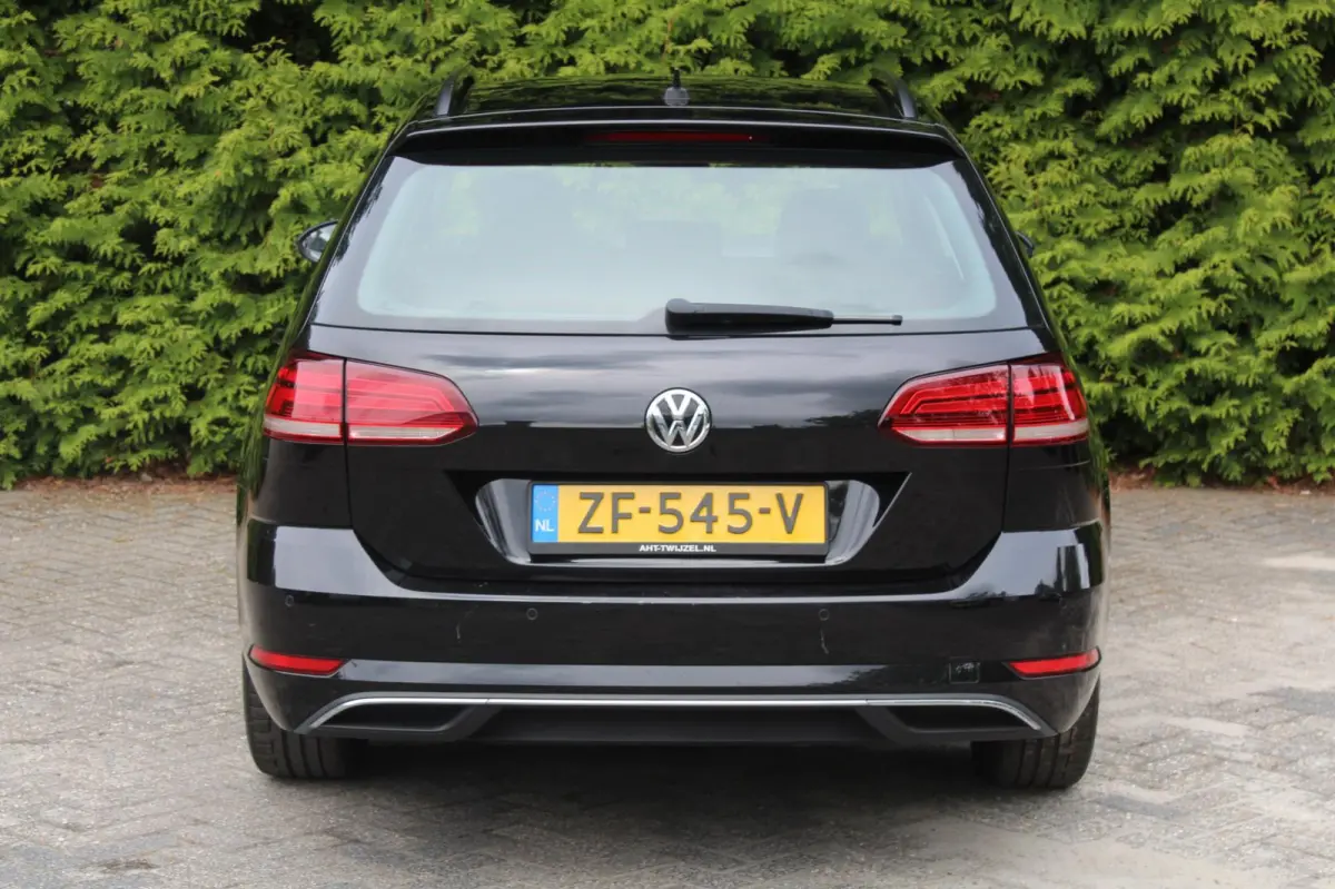 1.0 TSI Comfortline 116PK | Navigatie | Parkeersensoren | Lichtmetalen velgen | Climate Control