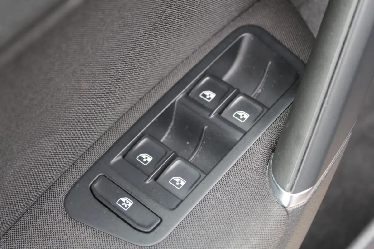 1.0 TSI Comfortline 116PK | Navigatie | Parkeersensoren | Lichtmetalen velgen | Climate Control