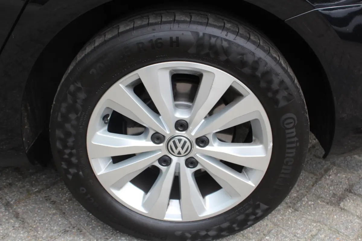 1.0 TSI Comfortline 116PK | Navigatie | Parkeersensoren | Lichtmetalen velgen | Climate Control