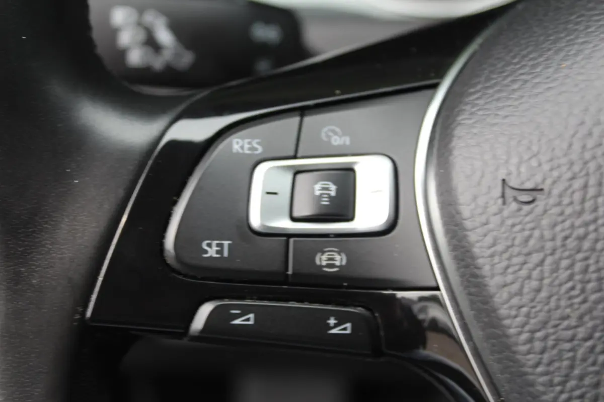1.0 TSI Comfortline 116PK | Navigatie | Parkeersensoren | Lichtmetalen velgen | Climate Control