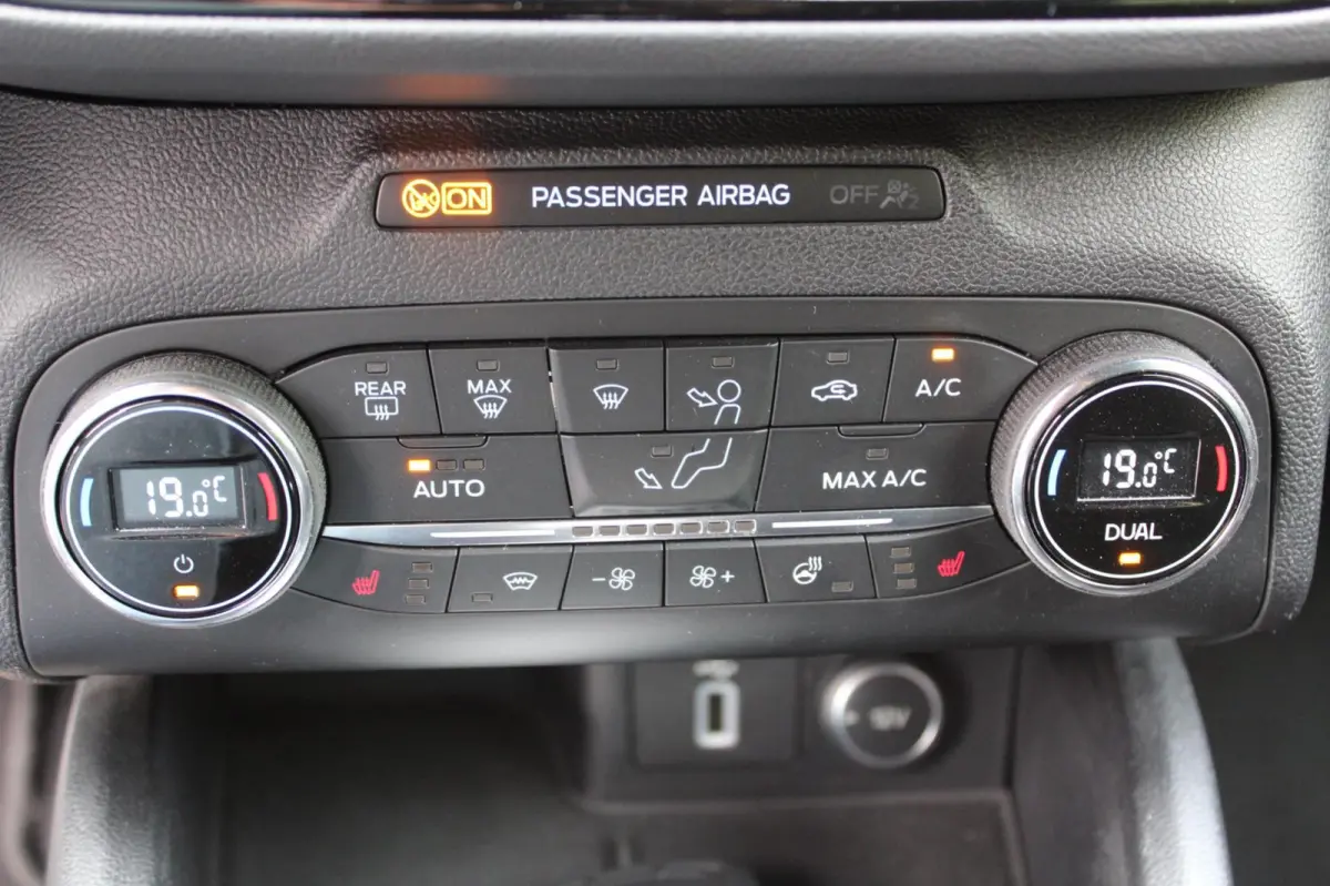 1.5 EcoBoost ST Line Business 182PK | Stoel/stuurverwarming | Bang&Olufsen | Keyless Entry/Start | Navigatie