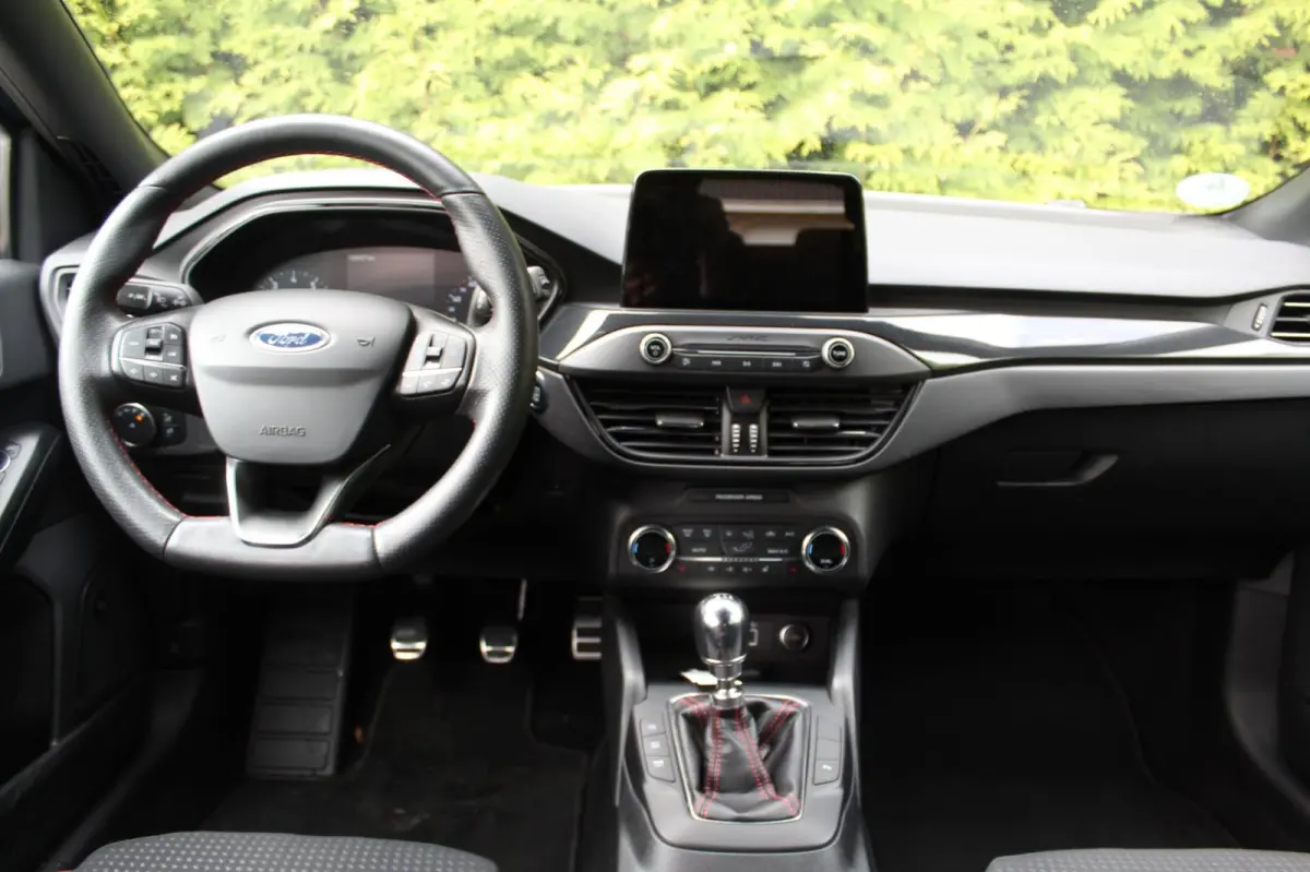 1.5 EcoBoost ST Line Business 182PK | Stoel/stuurverwarming | Bang&Olufsen | Keyless Entry/Start | Navigatie