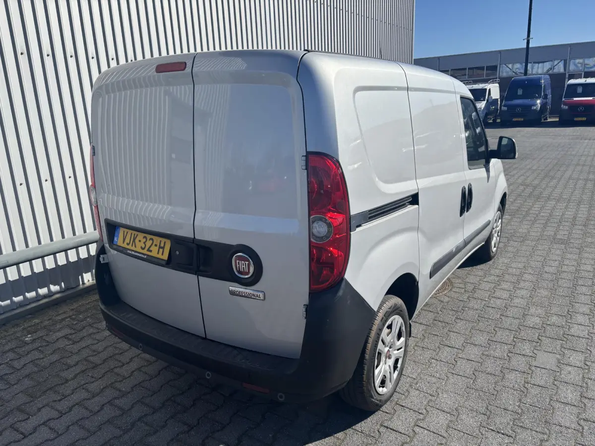 1.3 MJ L1H1 SX*AIRCO*NAVI*CRUISE*PDC*BLUETOOTH*