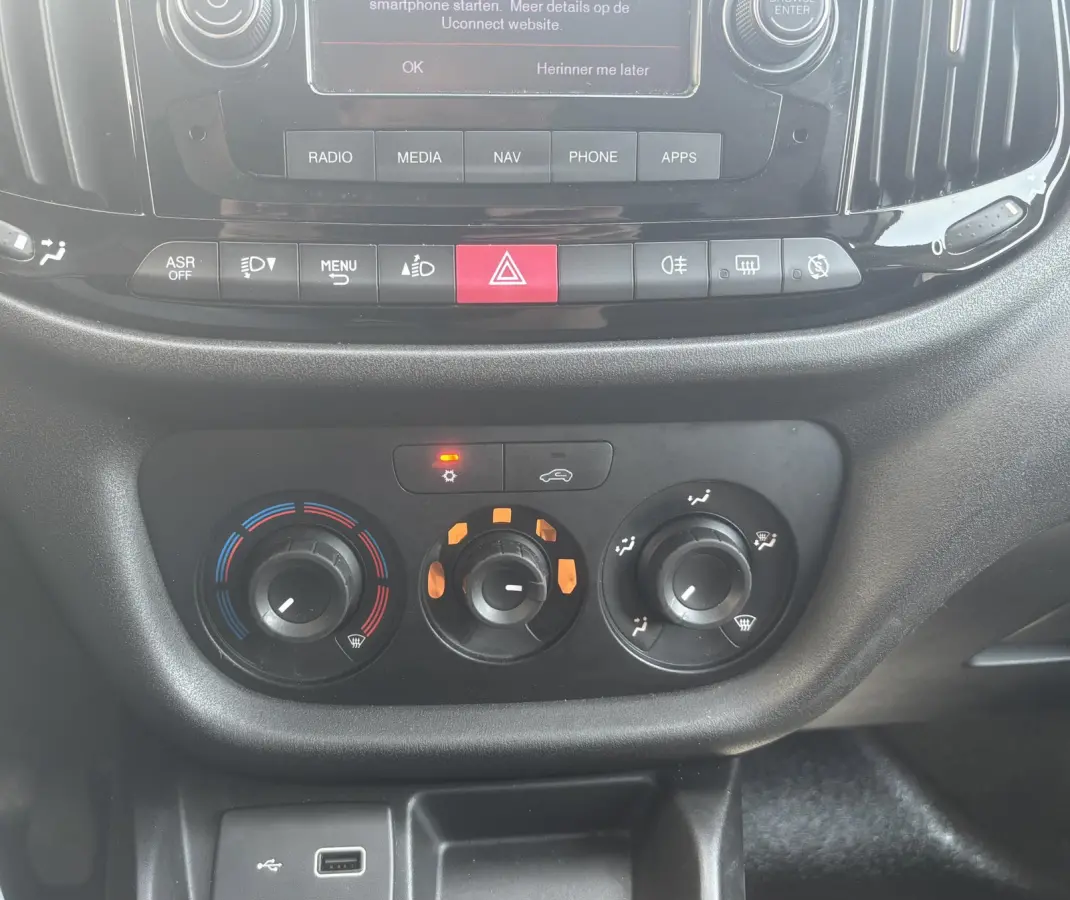 1.3 MJ L1H1 SX*AIRCO*NAVI*CRUISE*PDC*BLUETOOTH*