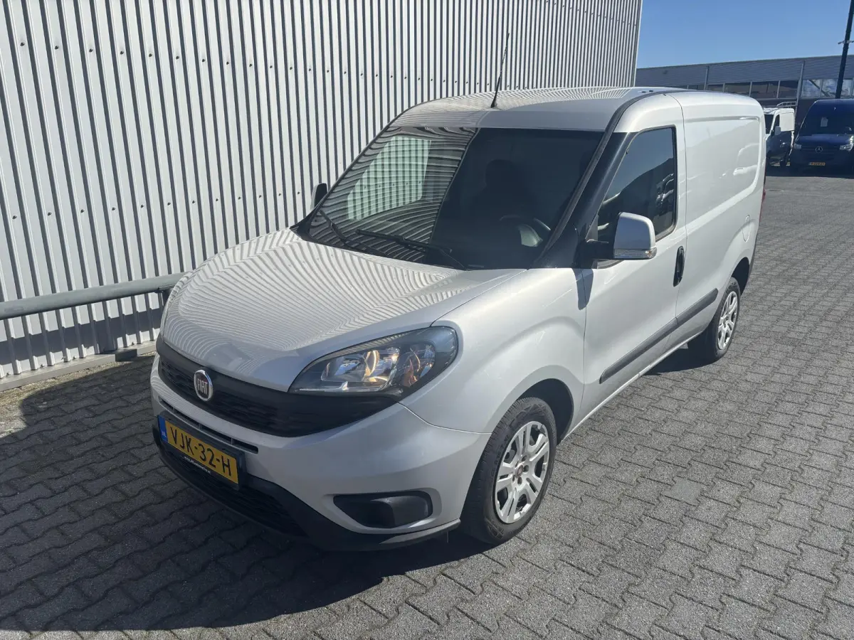 1.3 MJ L1H1 SX*AIRCO*NAVI*CRUISE*PDC*BLUETOOTH*