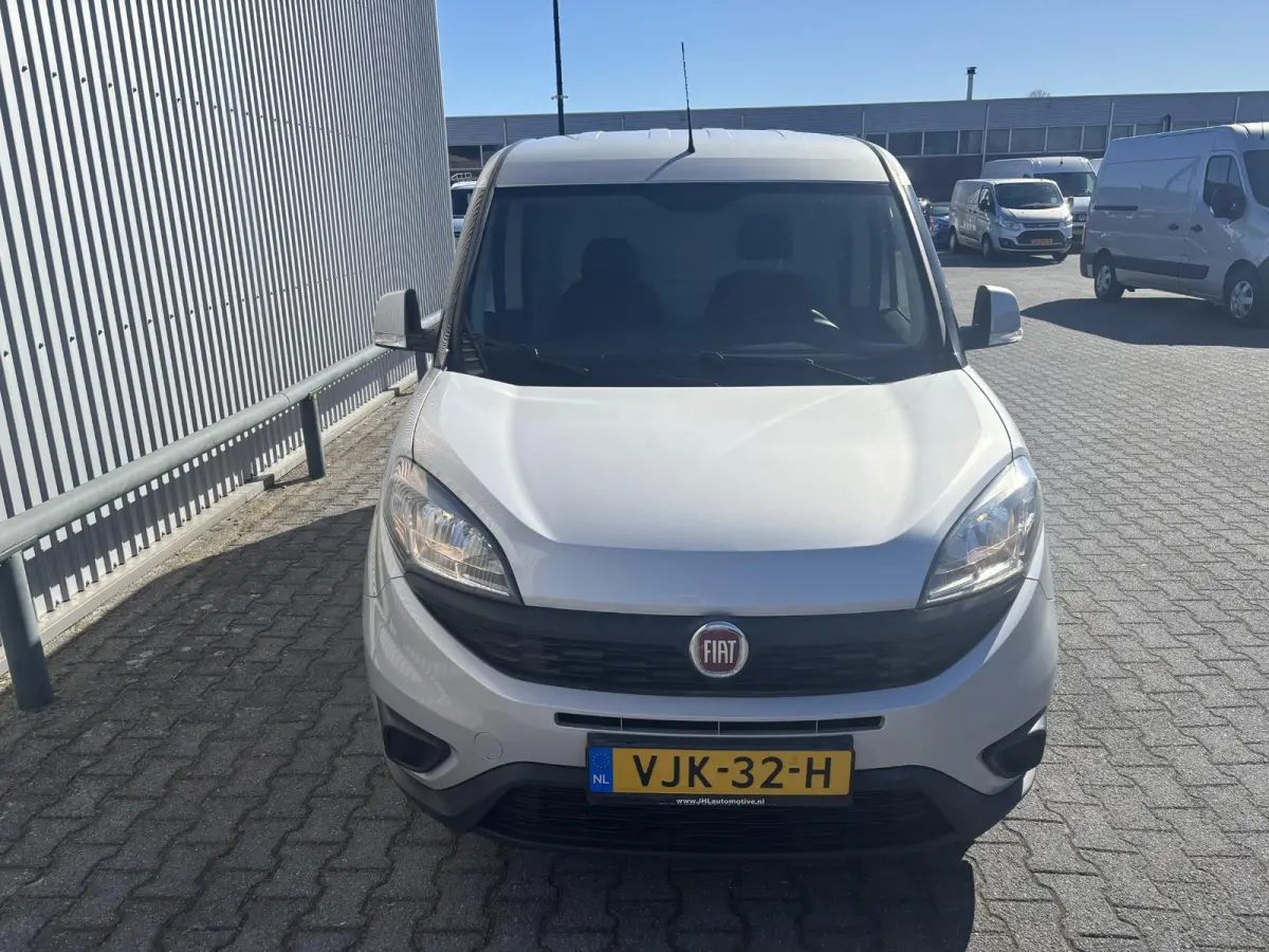 1.3 MJ L1H1 SX*AIRCO*NAVI*CRUISE*PDC*BLUETOOTH*