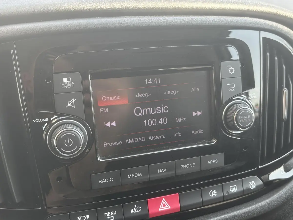 1.3 MJ L1H1 SX*AIRCO*NAVI*CRUISE*PDC*BLUETOOTH*