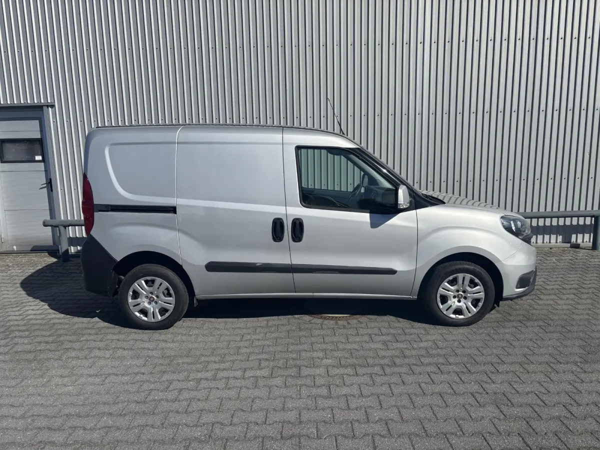 1.3 MJ L1H1 SX*AIRCO*NAVI*CRUISE*PDC*BLUETOOTH*