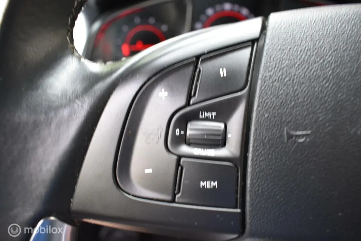1.6 THP Chic AUT. 2016 Clima|Cruise|Navi|LED|Leder!