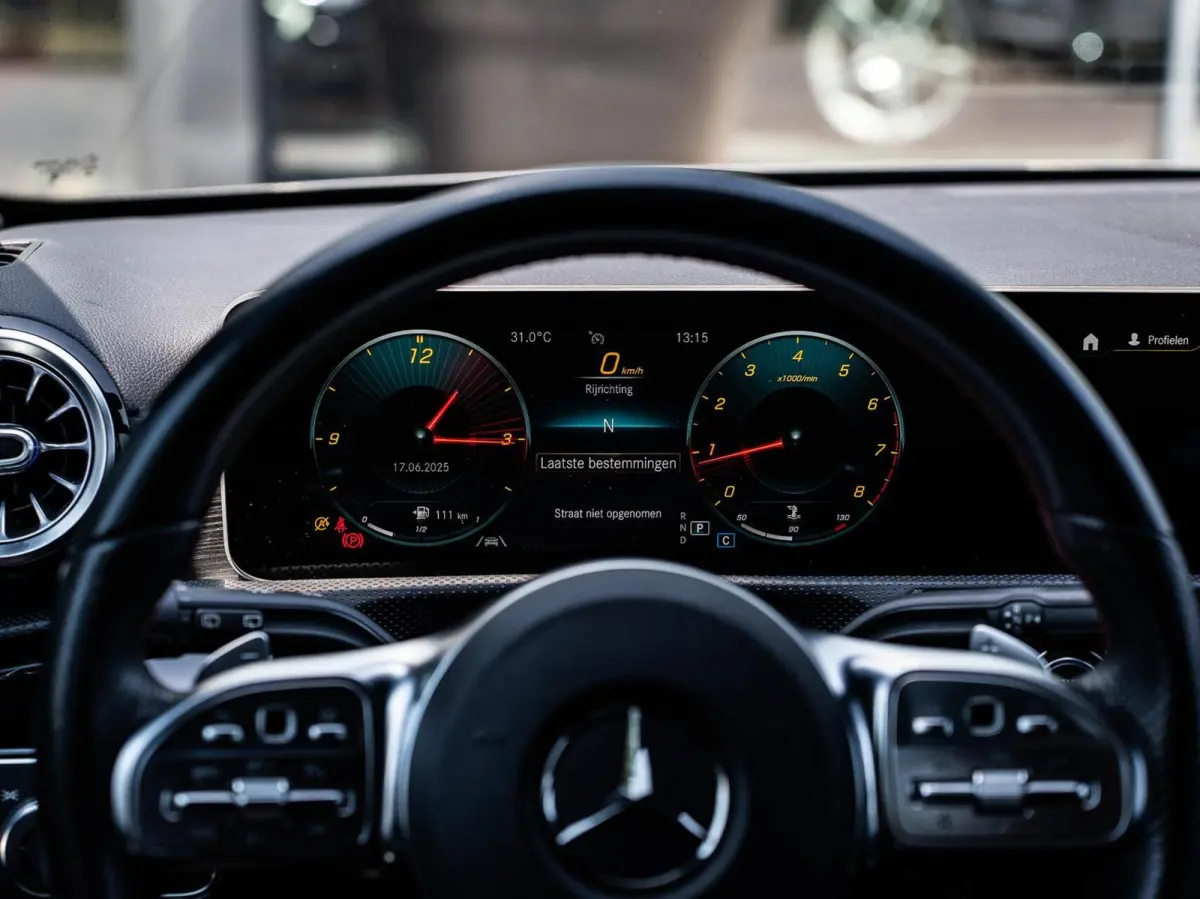 A200 AMG|PANO|BURMESTER|CAMERA|18'|CARPLAY