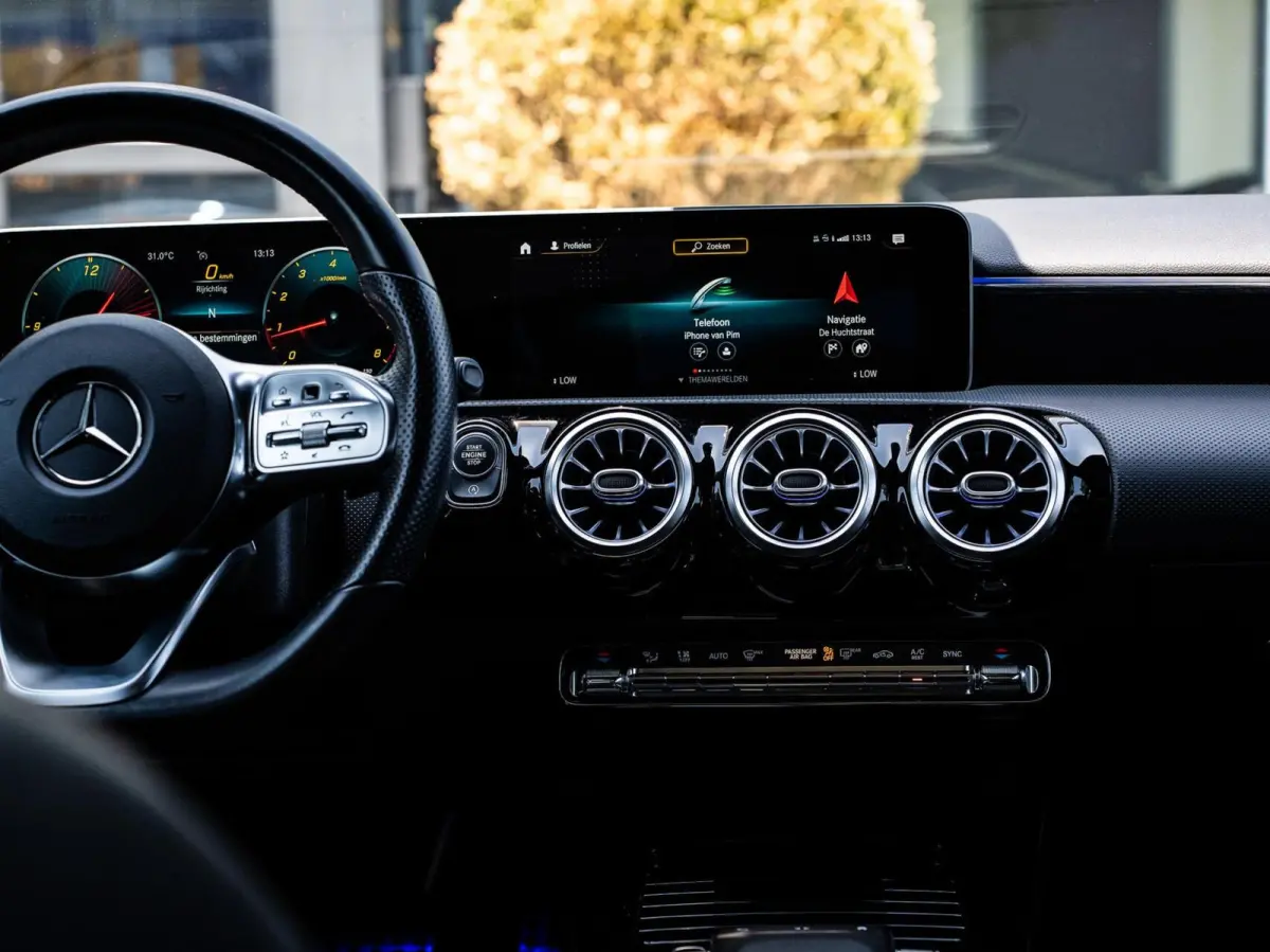 A200 AMG|PANO|BURMESTER|CAMERA|18'|CARPLAY