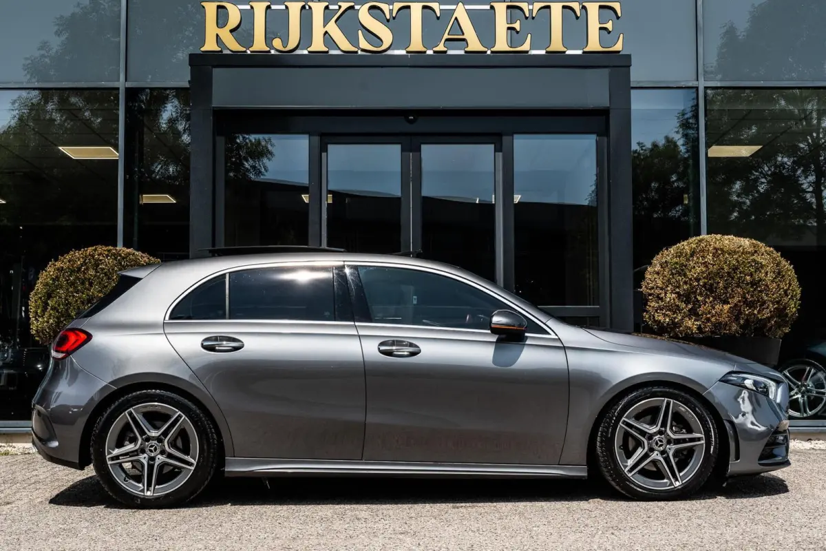 A200 AMG|PANO|BURMESTER|CAMERA|18'|CARPLAY