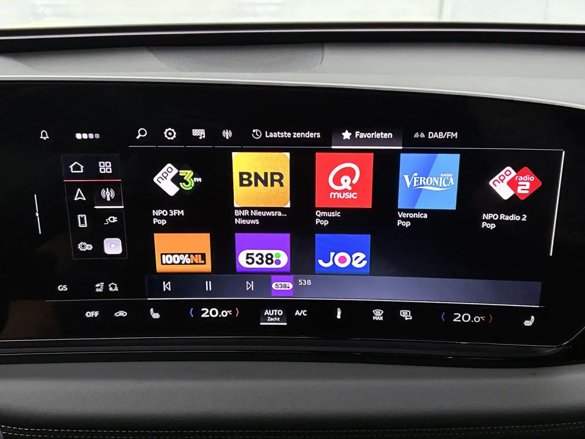 S edition 83 kWh 286 PK l Park assist plus l Luchtvering l Adaptieve rij-assistent plus l Optiekpakket Zwart l 360 camera l Tech Pro pakket l Sportstoel leder zwart l Privacy glas l Elektr. 