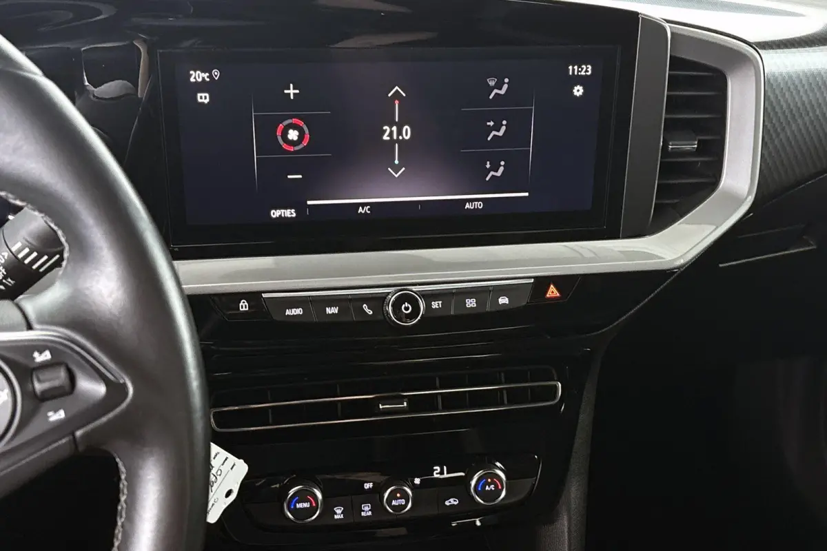 1.2T GS Line Navigatie Pro Dodehoek Detectie Parkeersensoren Voor en Achter
