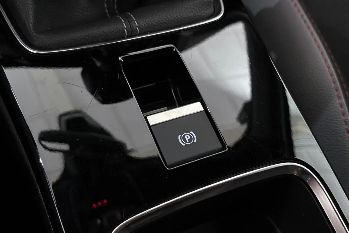 1.2T GS Line Navigatie Pro Dodehoek Detectie Parkeersensoren Voor en Achter