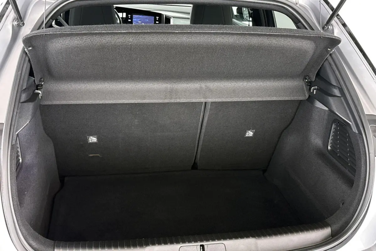 1.2T GS Line Navigatie Pro Dodehoek Detectie Parkeersensoren Voor en Achter