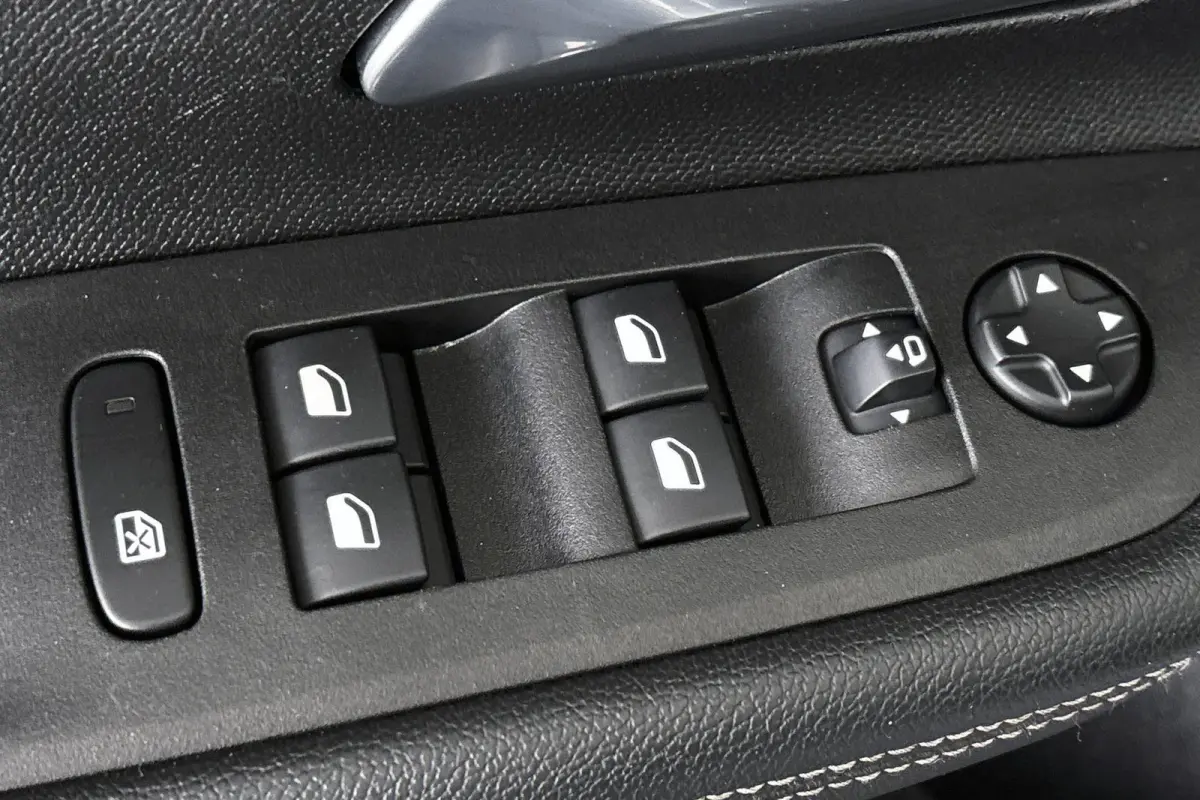 1.2T GS Line Navigatie Pro Dodehoek Detectie Parkeersensoren Voor en Achter